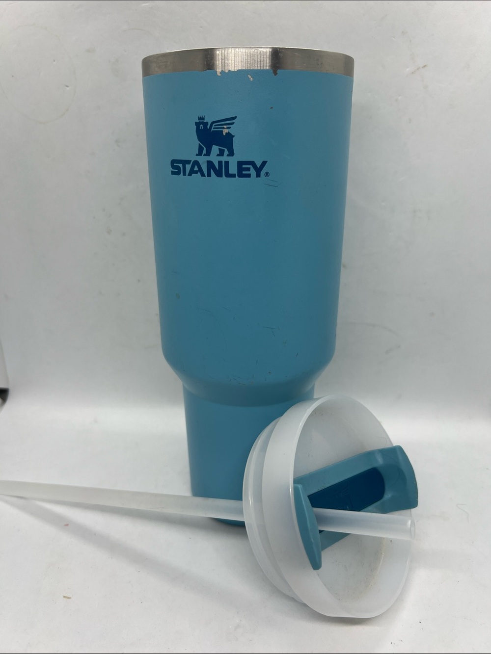 Stanley Cup 40oz Quencher Tumbler Preowned - Picture 3 of 7